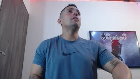 Snapshot of spartacus_cam chatting on September 13, 5:32 am online show from September 13, 5:32 am