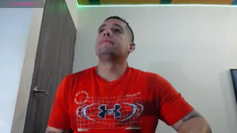 Snapshot of spartacus_cam chatting on January 21, 4:54 am online show from January 21, 4:54 am
