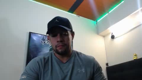 Snapshot of spartacus_cam chatting on September 11, 7:09 am online show from September 11, 7:09 am