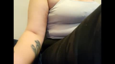 Snapshot of spinnerbitch chatting on March 10, 3:34 am Vanessa Spade online show from March 10, 3:34 am