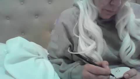 Snapshot of spinnerbitch chatting on January 30, 8:43 am Vanessa Spade online show from January 30, 8:43 am