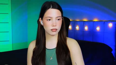 Snapshot of stacygonzales_ chatting on December 6, 7:04 am Bye bye dear See you on December 3st online show from December 6, 7:04 am
