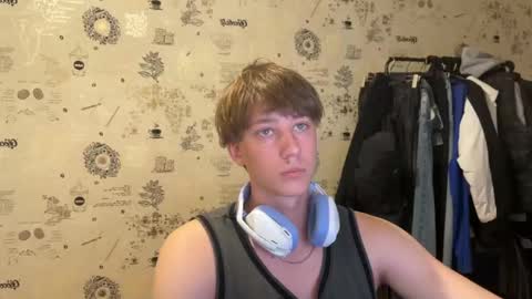 Snapshot of steave418970 chatting on September 18, 12:53 pm Daniel online show from September 18, 12:53 pm