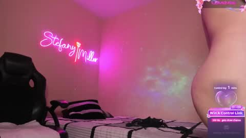 Snapshot of stefanyhotmilf chatting on March 3, 12:17 pm stefany online show from March 3, 12:17 pm