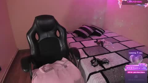 Snapshot of stefanyhotmilf chatting on February 12, 3:27 pm stefany online show from February 12, 3:27 pm