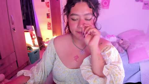 Stephanie  online show from February 5, 4:06 am