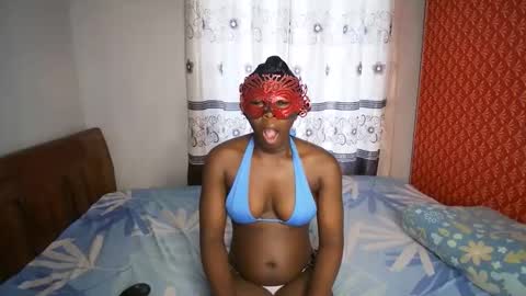 Snapshot of streetlioness chatting on September 11, 6:25 am streetlioness online show from September 11, 6:25 am