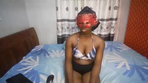 Snapshot of streetlioness chatting on September 9, 10:54 pm streetlioness online show from September 9, 10:54 pm