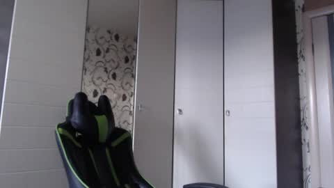 Alex online show from January 5, 11:59 am