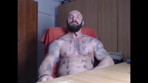Snapshot of strongivan chatting on February 15, 6:33 am StrongIvan online show from February 15, 6:33 am
