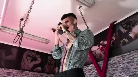 stuart_boy_ online show from September 21, 2:04 am