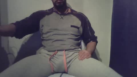 Snapshot of studdotcom chatting on February 12, 5:58 pm Ero online show from February 12, 5:58 pm