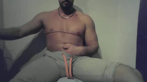 Snapshot of studdotcom chatting on February 19, 6:43 pm Ero online show from February 19, 6:43 pm