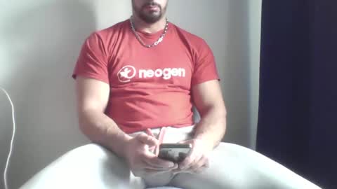 Snapshot of studdotcom chatting on March 10, 10:28 am Ero online show from March 10, 10:28 am