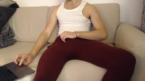 Stud From Paris online show from January 2, 3:19 pm