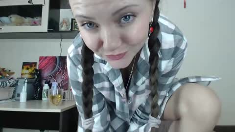 SugarTati online show from March 1, 8:21 pm