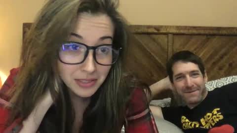 Snapshot of suggestivebehavior chatting on December 5, 1:31 am Mia online show from December 5, 1:31 am
