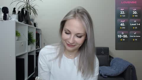 Snapshot of sunny_bunny6 chatting on January 3, 6:46 pm Naomi online show from January 3, 6:46 pm