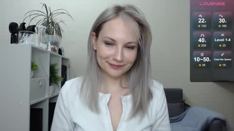 Snapshot of sunny_bunny6 chatting on January 7, 11:45 pm Naomi online show from January 7, 11:45 pm