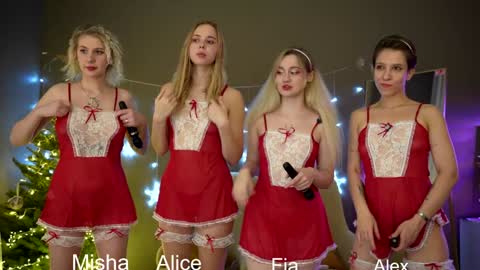 Snapshot of sunnyfia chatting on December 23, 1:40 am Fia - TG - Mia - Alice - online show from December 23, 1:40 am