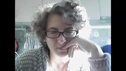 Snapshot of sunnylarrah11 chatting on September 18, 6:28 am sunnylarrah11 online show from September 18, 6:28 am