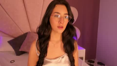 Snapshot of susa1userma_ chatting on February 10, 10:40 pm Susann online show from February 10, 10:40 pm