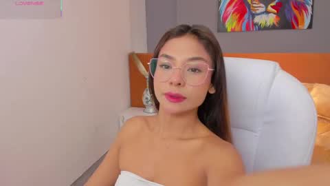 Snapshot of sussy_sweet4u chatting on March 1, 8:45 am sussy_sweet4u online show from March 1, 8:45 am
