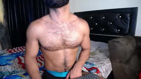 Snapshot of sweatyhairypig1 chatting on January 10, 1:21 am joel bliss online show from January 10, 1:21 am
