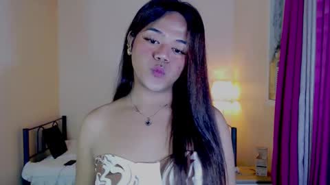 Snapshot of sweet_ahrii chatting on March 7, 12:12 pm CLEO online show from March 7, 12:12 pm