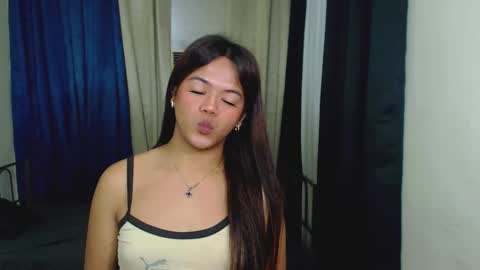 Snapshot of sweet_ahrii chatting on February 16, 10:10 pm CLEO online show from February 16, 10:10 pm