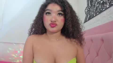 Snapshot of sweet_aslhey chatting on December 13, 3:00 pm Ashley online show from December 13, 3:00 pm