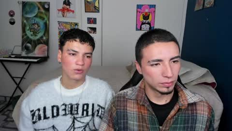 Snapshot of sweet_boys_xx chatting on January 30, 11:22 am CristianBrayan PVT OPEN online show from January 30, 11:22 am
