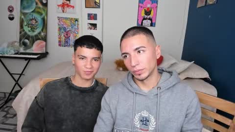 Snapshot of sweet_boys_xx chatting on January 9, 3:01 pm CristianBrayan PVT OPEN online show from January 9, 3:01 pm
