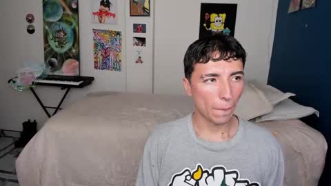 Snapshot of sweet_boys_xx chatting on December 6, 4:22 pm CristianBrayan PVT OPEN online show from December 6, 4:22 pm