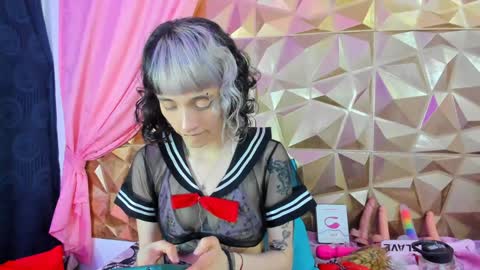 Snapshot of sweet_emmili chatting on February 6, 12:15 pm emmili online show from February 6, 12:15 pm