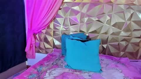 Snapshot of sweet_emmili chatting on February 13, 6:15 pm emmili online show from February 13, 6:15 pm
