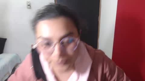 Snapshot of sweet_fantasy_couple chatting on March 11, 10:31 pm sweet_fantasy_couple online show from March 11, 10:31 pm