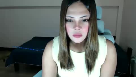 sophia daisy  online show from February 23, 11:47 pm