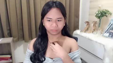 Snapshot of sweet_hoelly chatting on March 10, 6:45 pm Slutty Shannel online show from March 10, 6:45 pm