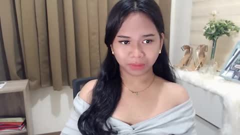 Snapshot of sweet_hoelly chatting on March 10, 3:41 pm Slutty Shannel online show from March 10, 3:41 pm