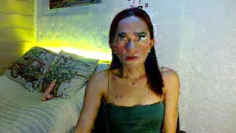 Snapshot of sweet_marry143 chatting on September 11, 5:09 am marry online show from September 11, 5:09 am