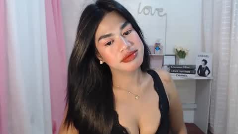 Snapshot of sweet_melonxxx chatting on February 11, 12:47 pm Melon online show from February 11, 12:47 pm