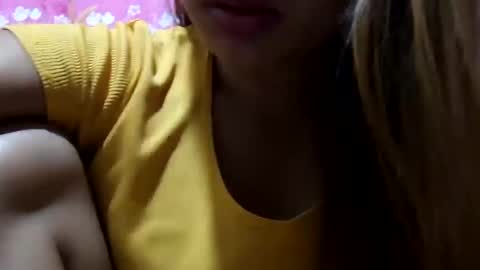 Snapshot of sweet_nina4uxx chatting on February 2, 7:14 pm Nina online show from February 2, 7:14 pm