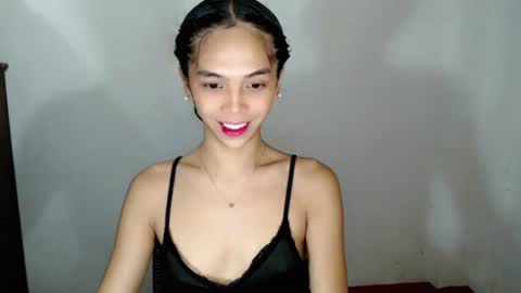 Snapshot of sweet_tyla chatting on September 14, 2:29 pm sweet_tyla online show from September 14, 2:29 pm