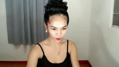 Snapshot of sweet_tyla chatting on February 2, 8:51 pm sweet_tyla online show from February 2, 8:51 pm
