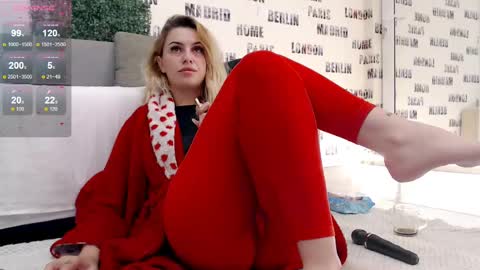 Snapshot of sweetdaiana23 chatting on March 11, 12:44 am Daiana Onlyfans - Blonddaiana online show from March 11, 12:44 am