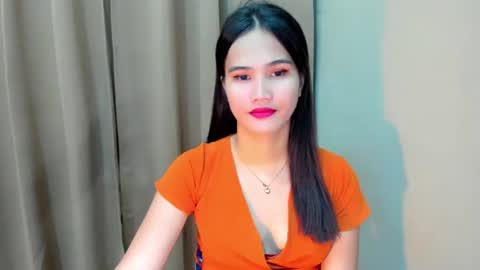 sweetgirl_latina143 online show from September 12, 6:15 am