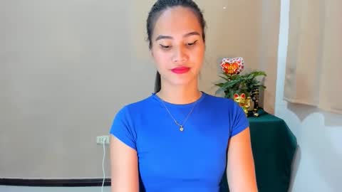 sweetgirl_latina143 online show from September 19, 4:00 pm