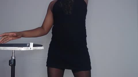 mayra online show from February 15, 1:42 am