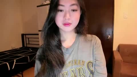 Snapshot of sweetlovepinay04 chatting on September 18, 2:48 am Zoe online show from September 18, 2:48 am